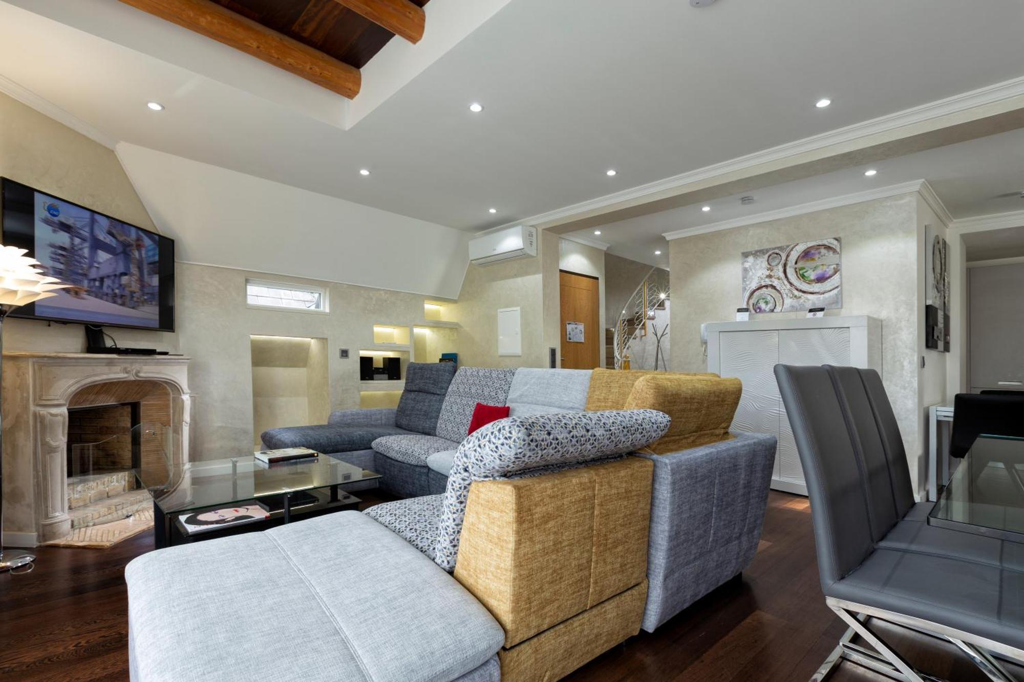 The Queen Luxury Apartments - Villa Vinicia Luxembourg Bagian luar foto